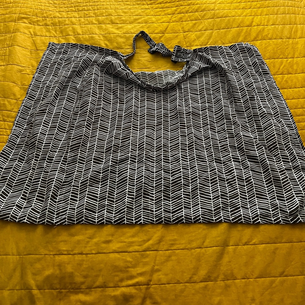 Nursing cover with loop by Kids ‘n Such.